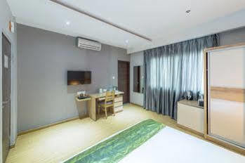 Treebo Golden Pearl Koramangala Hotel Bangalore Buitenkant foto